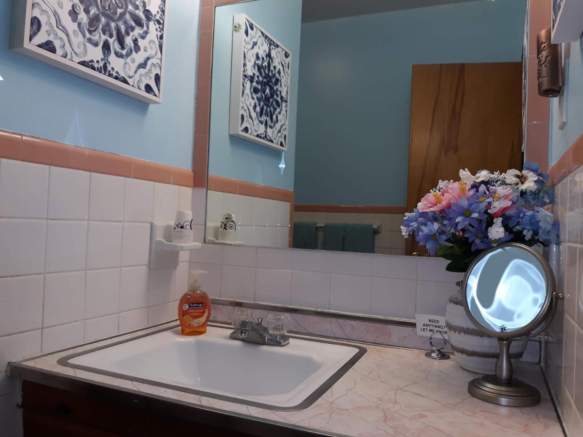 Quiet, Clean House W/ Steel Balls Bed & Breakfast Richmond Luaran gambar